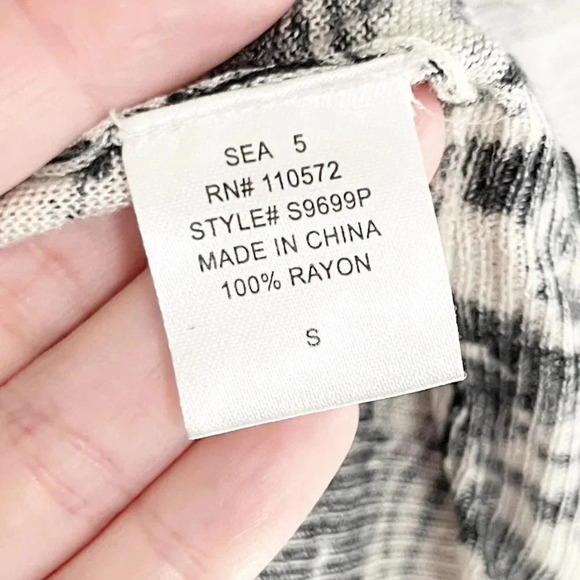 Twelfth Street by Cynthia Vincent Black & White Ikat Cardigan Women's Size Small - Picture 7 of 8